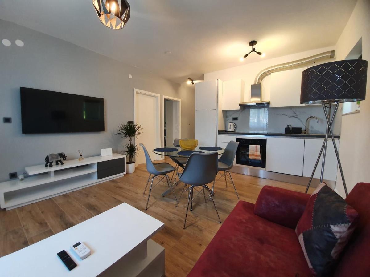 Apartman Oneum Omiš Екстериор снимка